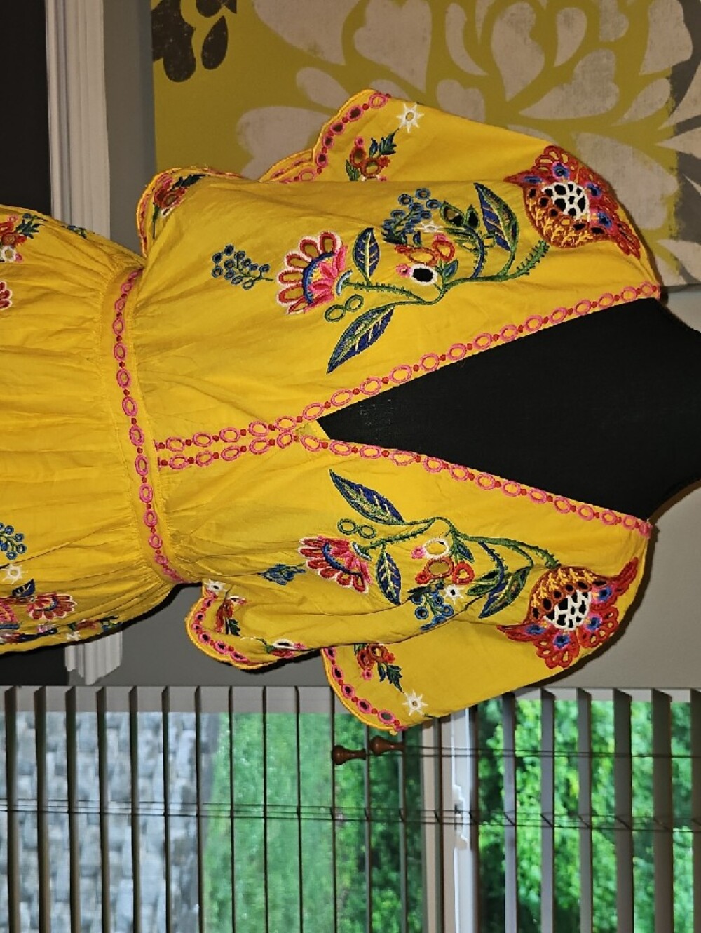 FARM Rio TWO PIECE Marigold Yellow Embroidered V-Neck Tiered Maxi Dress Sz M - Picture 6 of 7
